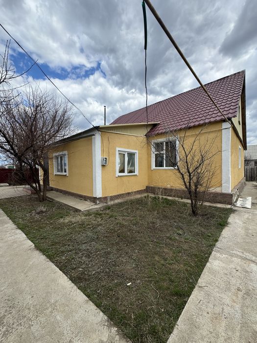 Продается дом с баней, гаражом