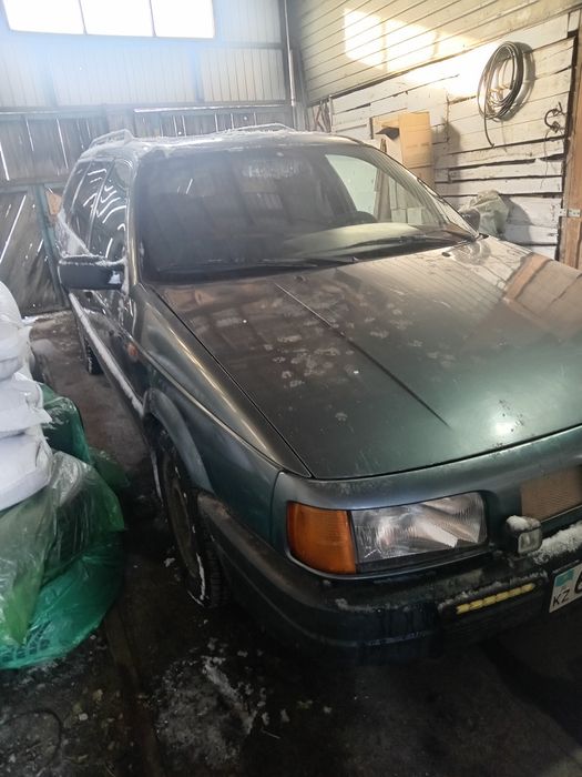 Фольцваген пассат универсал.