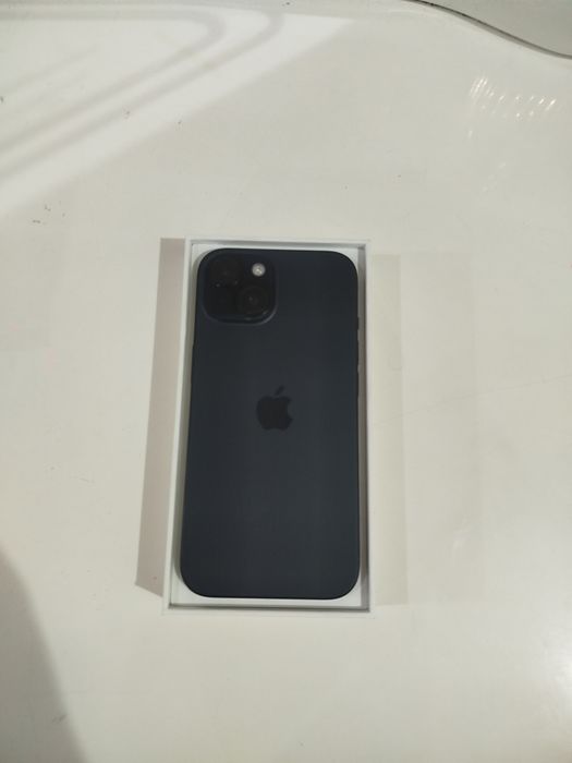 Продам Айфон 15 128гб