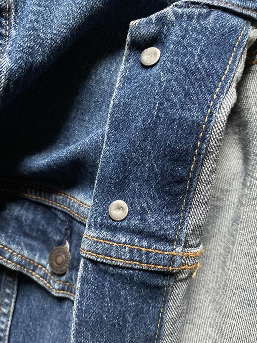 Куртка Джинсовая оригинал  Levi’s Trucker Jacket 3th размер XL