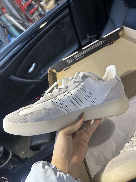 Adidas Обувки чисто нови