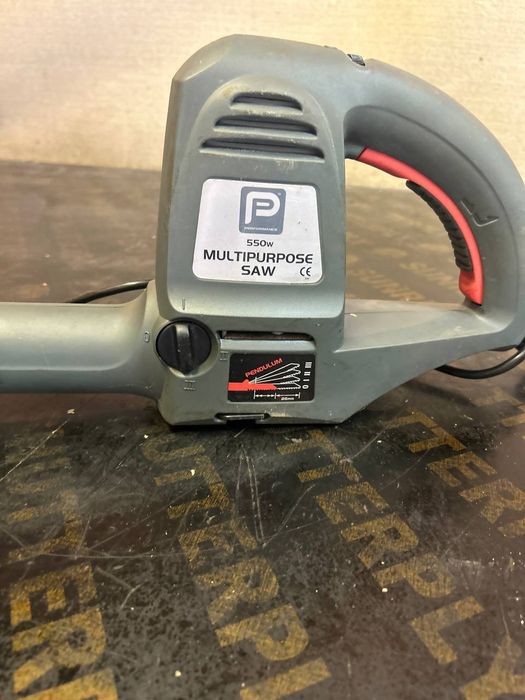 Прав трион нож,нов в куфар внос от Англия