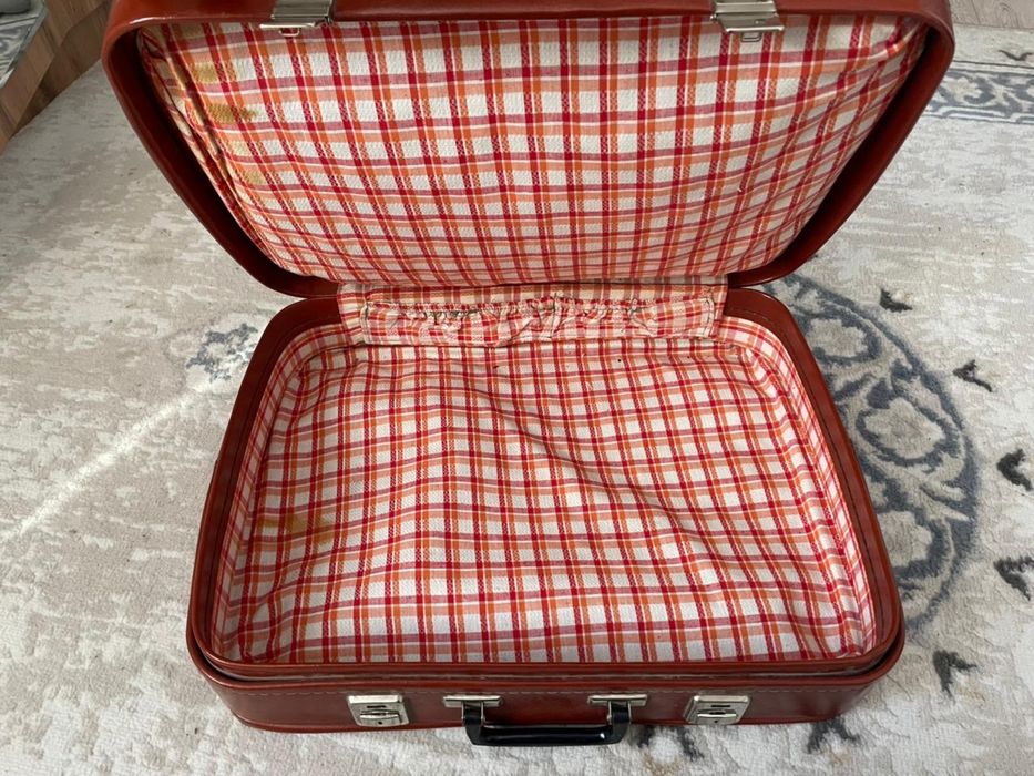 Чемодан советский