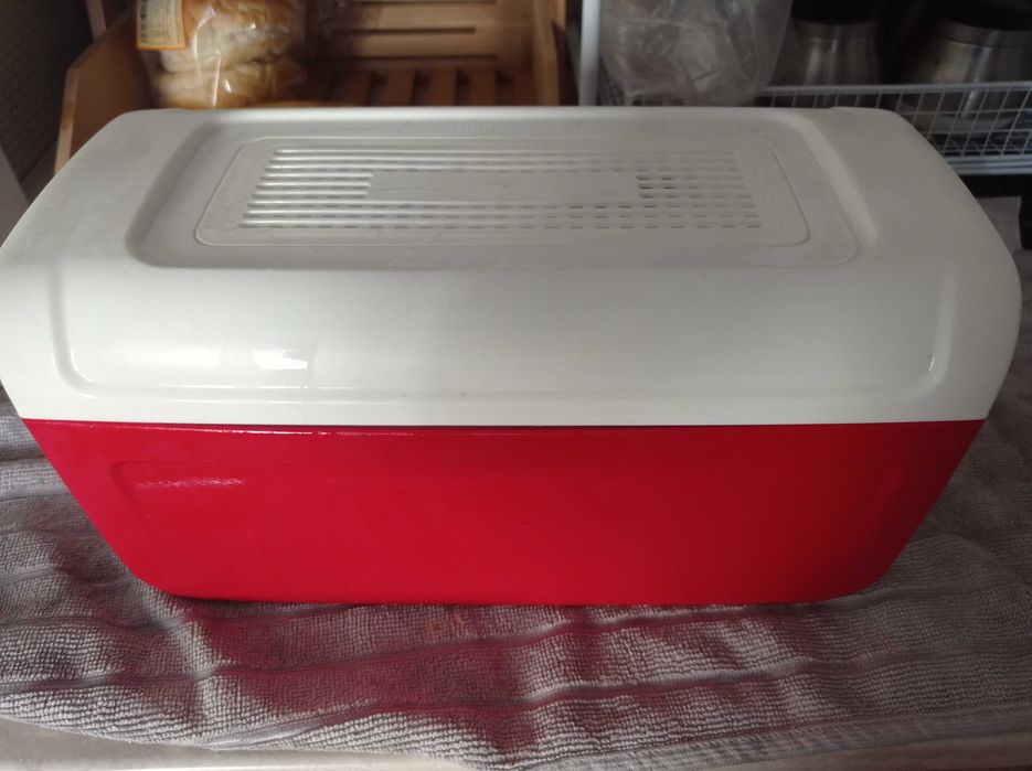 Кутия за хляб Tupperware