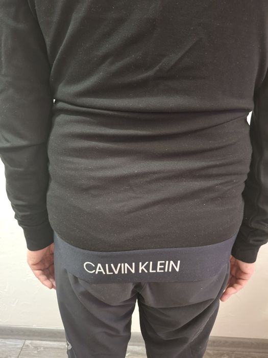Кофта мужская CALVIN KLEIN б.у.
