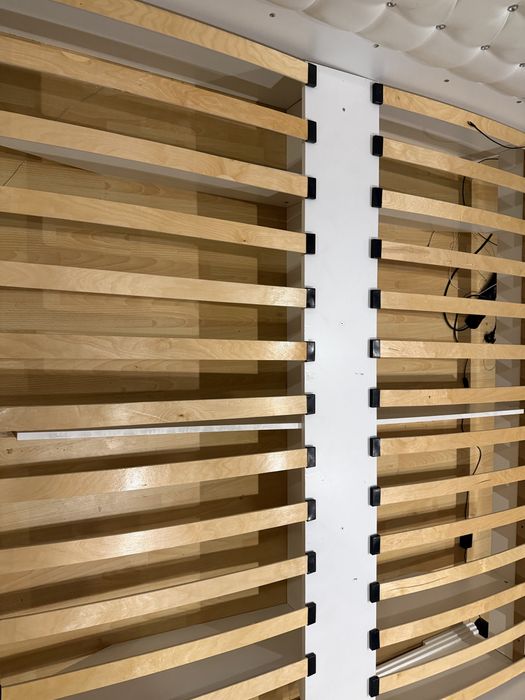 Кровать с матрсаом