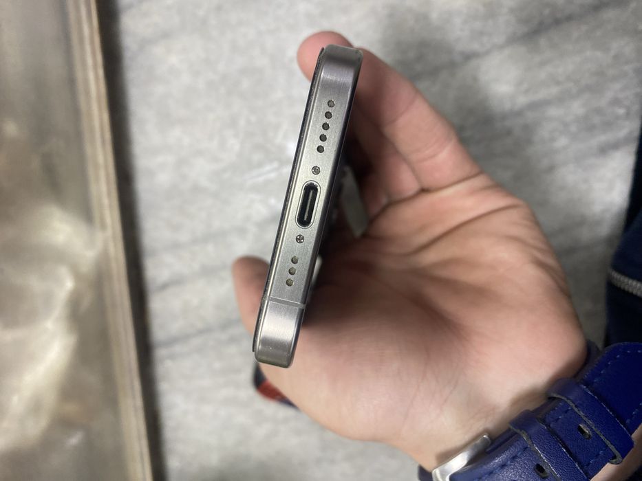 Iphone 15 pro srochna sotiladi