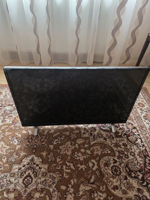 Vând Smart TV JVC în stare foarte bună