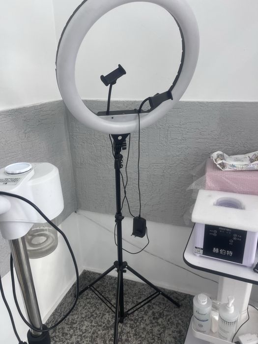 Лампа кольцевая.        .