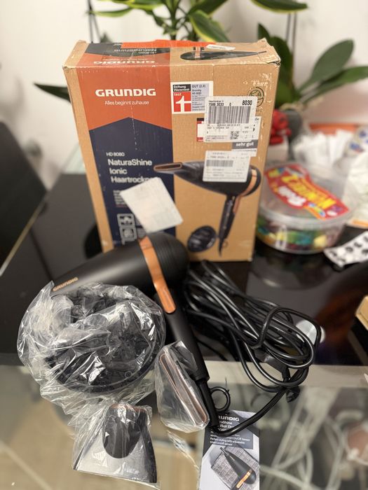 Grundig HD 8080 NaturaShine - Uscator profesional 2300W cu Ionizare