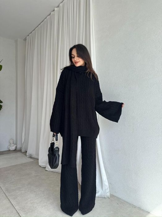 Елегантен черен комплект от 3 части – туника, панталон и шал