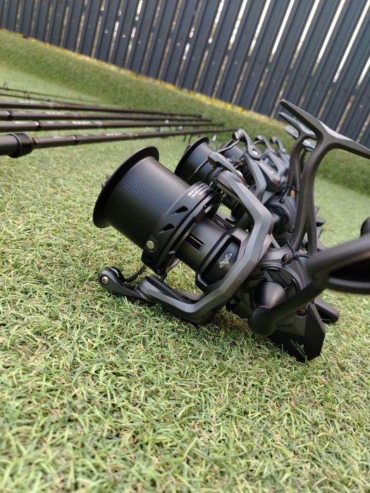 Set 4 lansete Viper 3.9m, 3.5 LBS + 4 Mulinete Commander Carp 10000 8