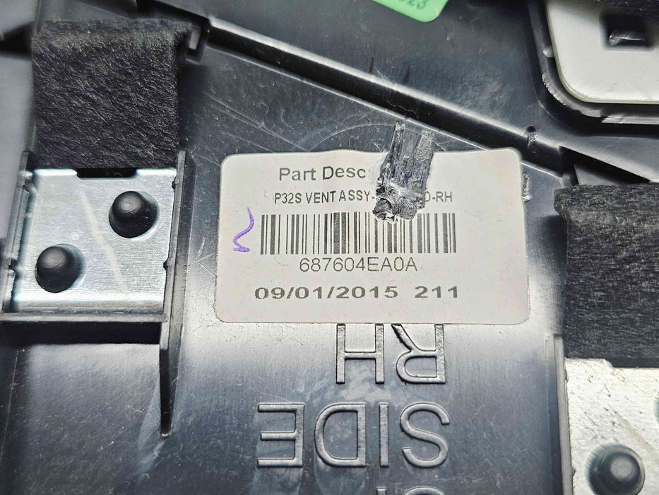 Grila aerisire centrala Nissan Qashqai (2) [Fabr 2013-2017] 687604EA0