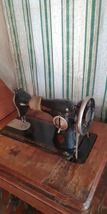 Швейная машинка Раритет