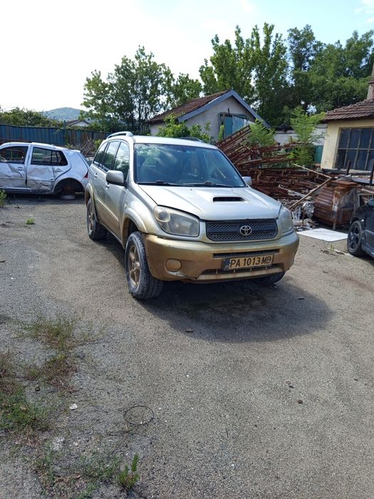 Mercedes Toyota rav 4