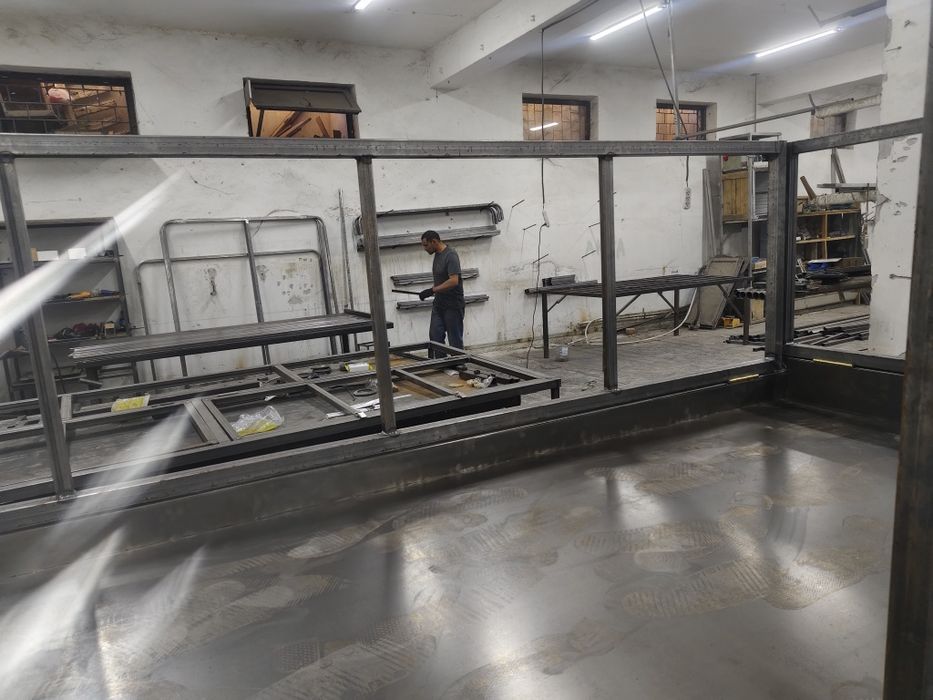 Бригада сварщиков 40 человек. Имеется производство.