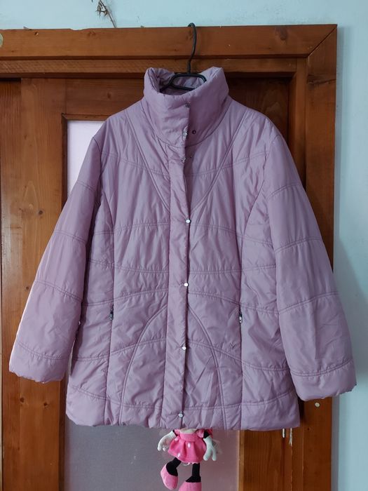 Geacă damă mărimea xl culoare deosebită primăvară,toamnă