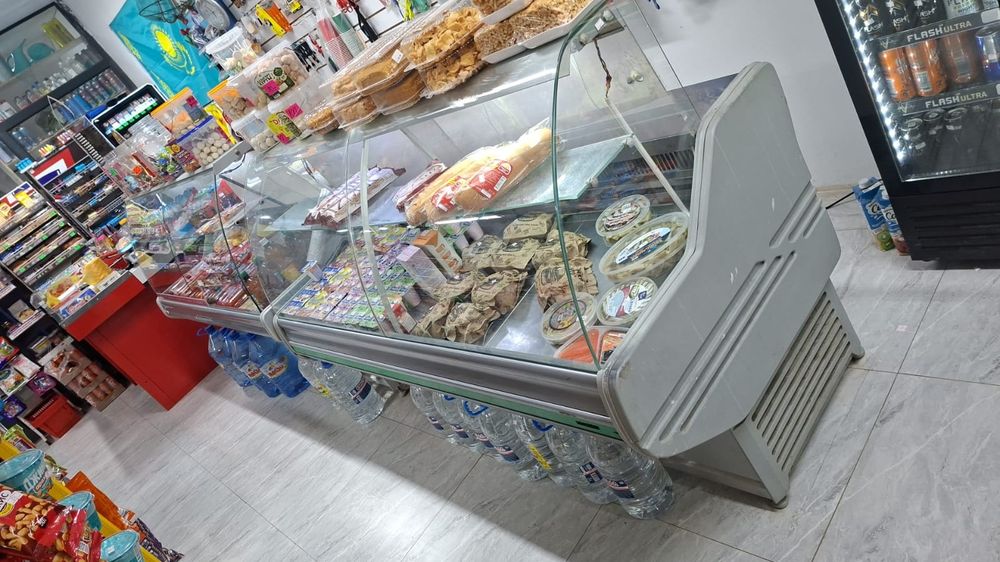 витринный холодильник