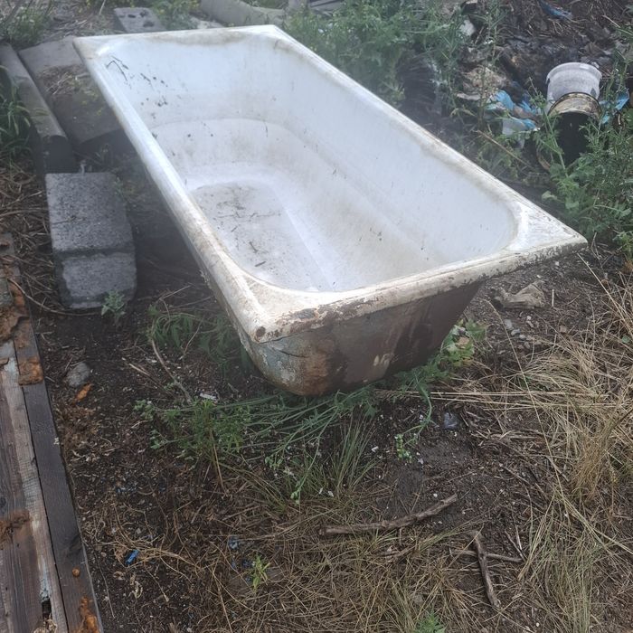 Продам ванна чугунная