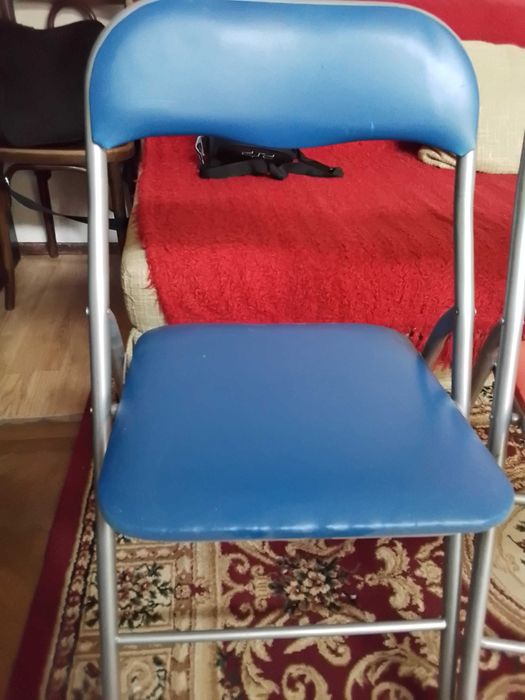 Vand scaune tapitate piele ecologica pt bucatarie, 4 bucati