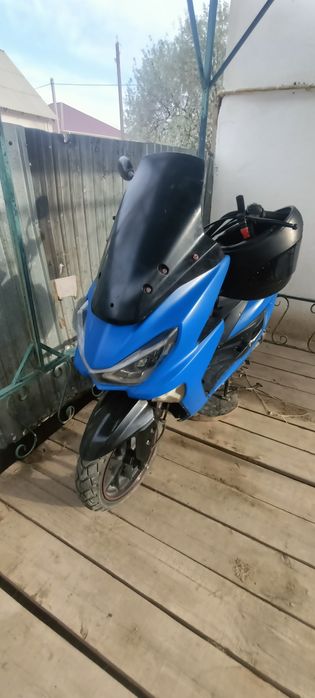 Скутер Maxi  175 куб