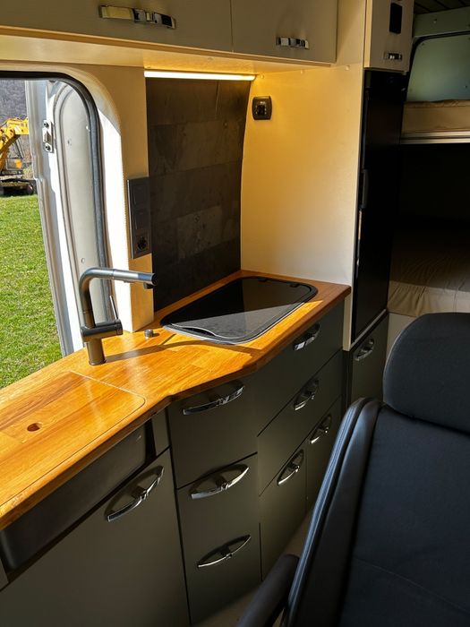 Camper impecabil ,schimb cu Tesla.
