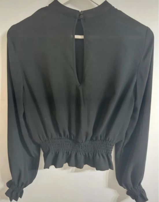 Bluză H&M, neagră, superbă.