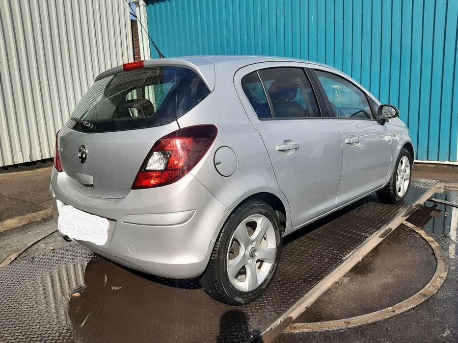 Far stanga Opel Corsa D 2013 HATCHBACK 1.4 i
