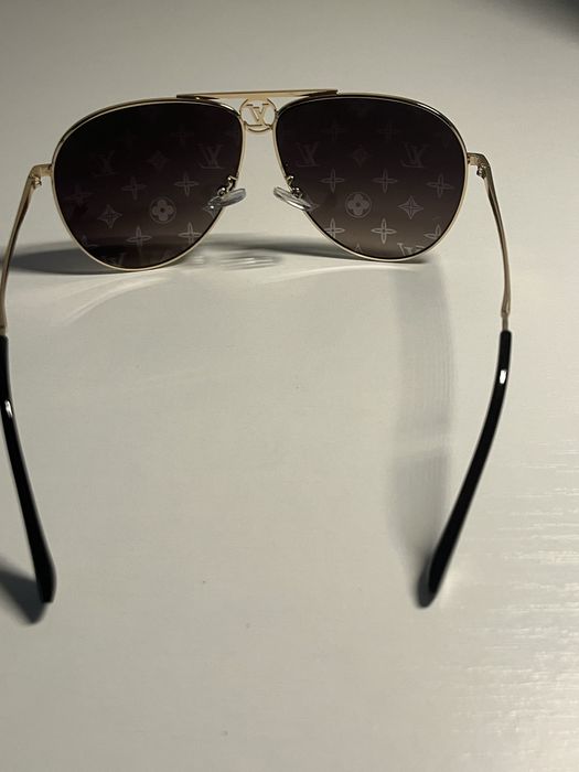 Vând ochelari de soare Louis Vuitton