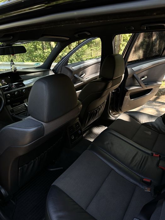 Vand bmw e 61 sau schimb cu mercedes