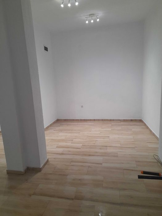 Дава се под наем Магазин в Петрич - 100 кв.м за 300 € - Снимка #6