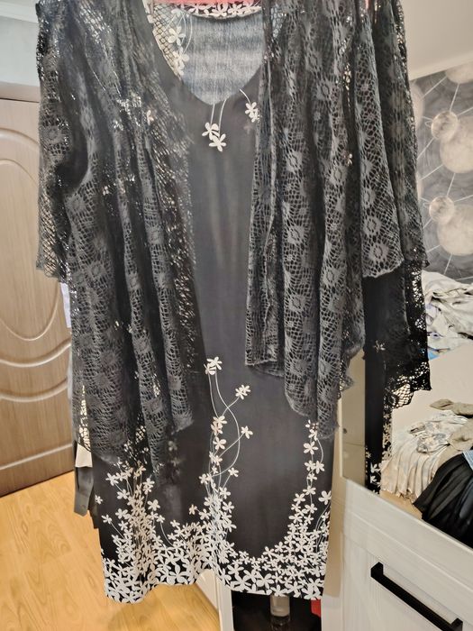 Продам платья б(у, размер 48,50,52