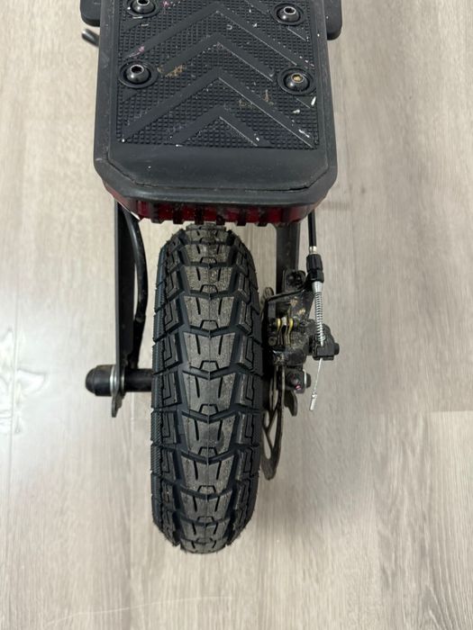 Kukirin G2-2025 garantie un an si 8 luni