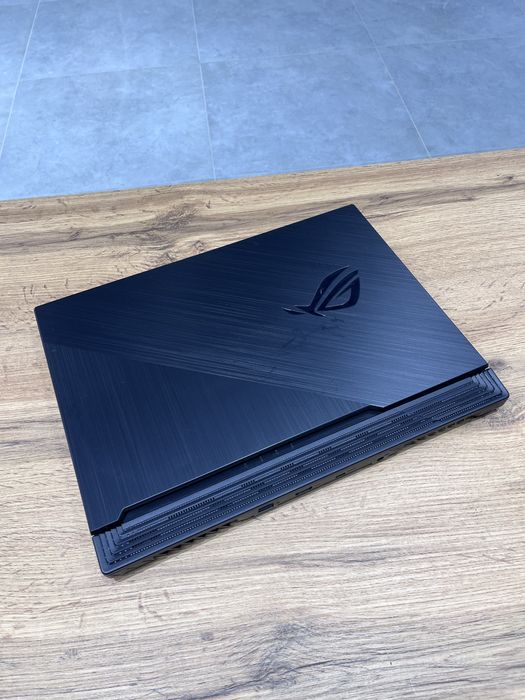 Игровой ноутбук Asus Rog Strix