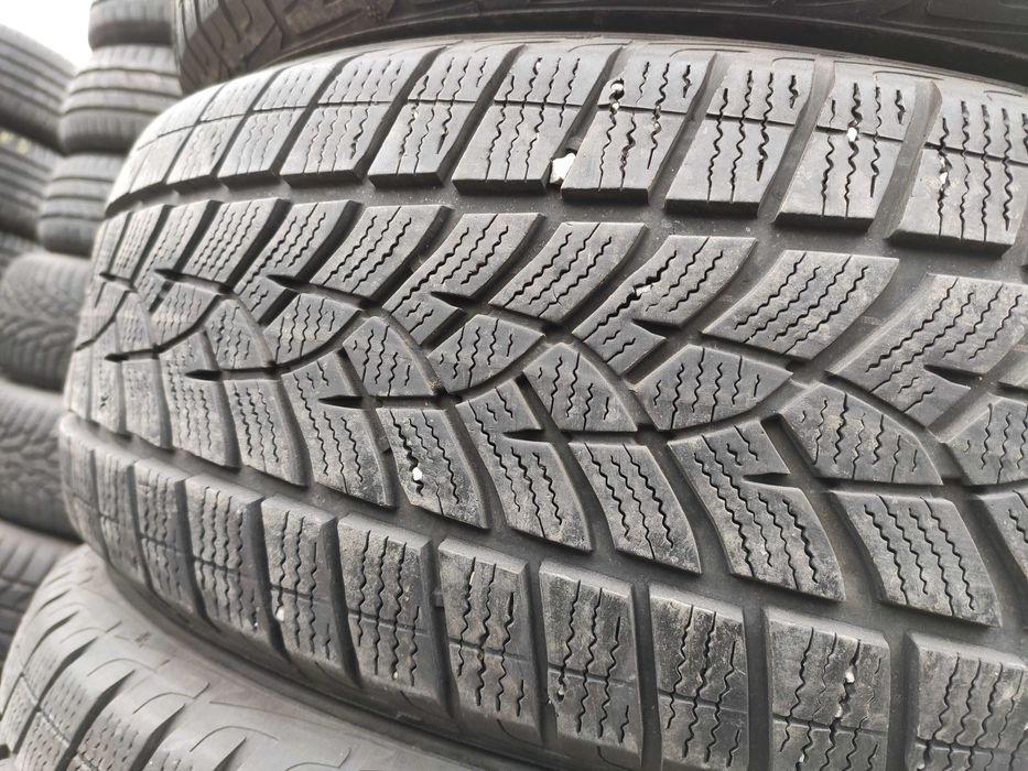 4бр Зимни гуми 215 65 17 - Goodyear