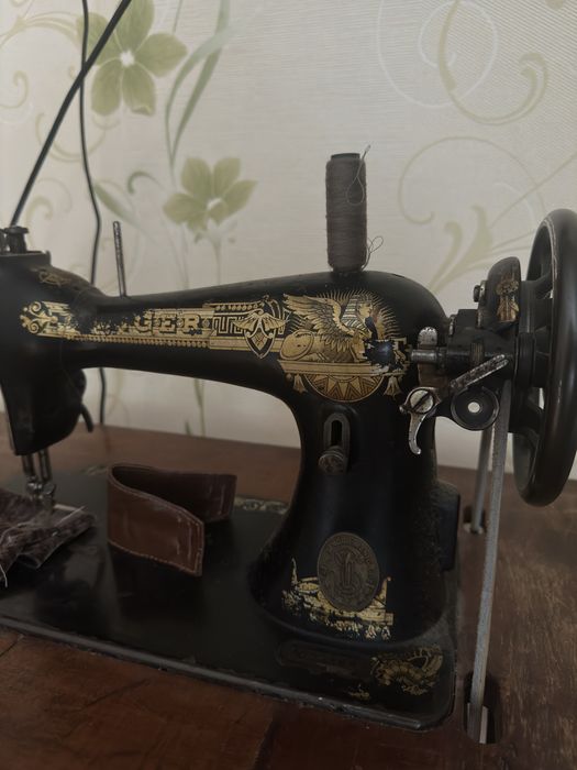 Продам машинку zinger