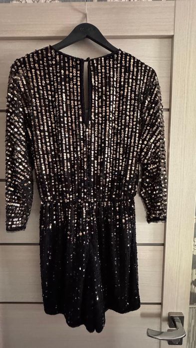 Продам комбинезон шорты Mango