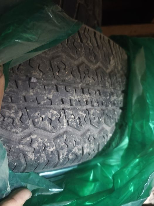 Покрышки летние 235/70/16