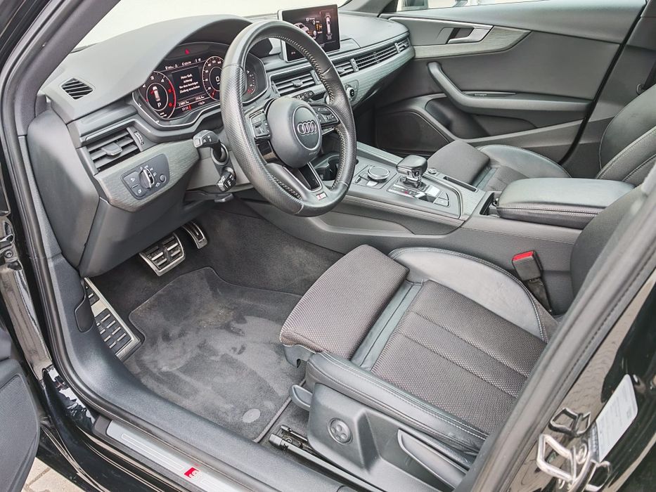 Audi A4 S-line 2.0tdi 190cp VirtualCokpit  ACC