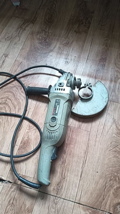 Шлифовальная машинка