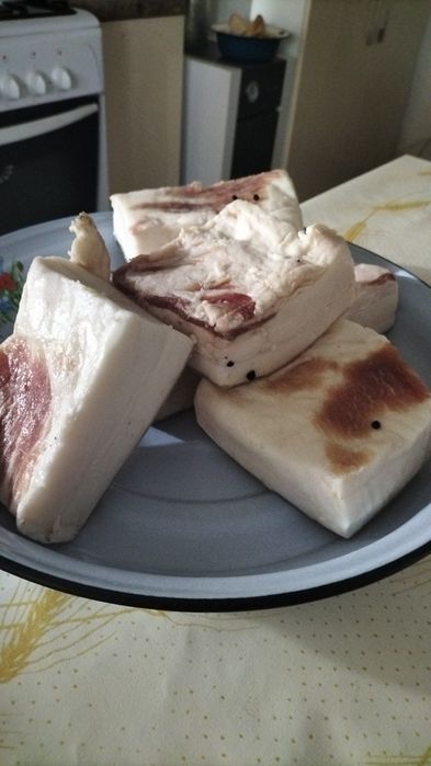 Сало домашнее соленое с приправами
