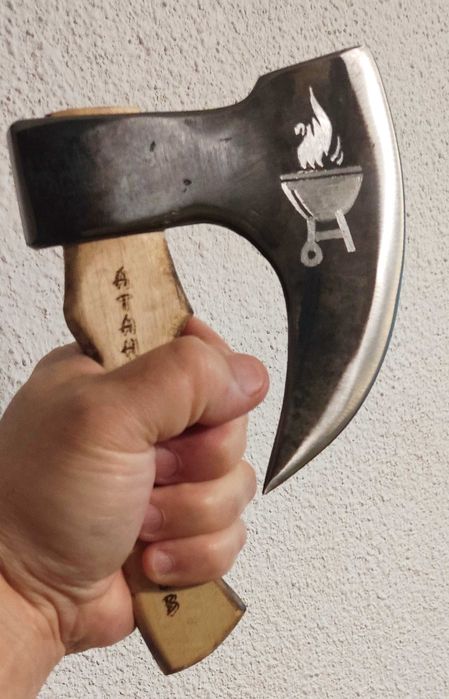 КОМПЛЕКТ - Брадва за барбекю с дъска за рязане - /персонализирана/