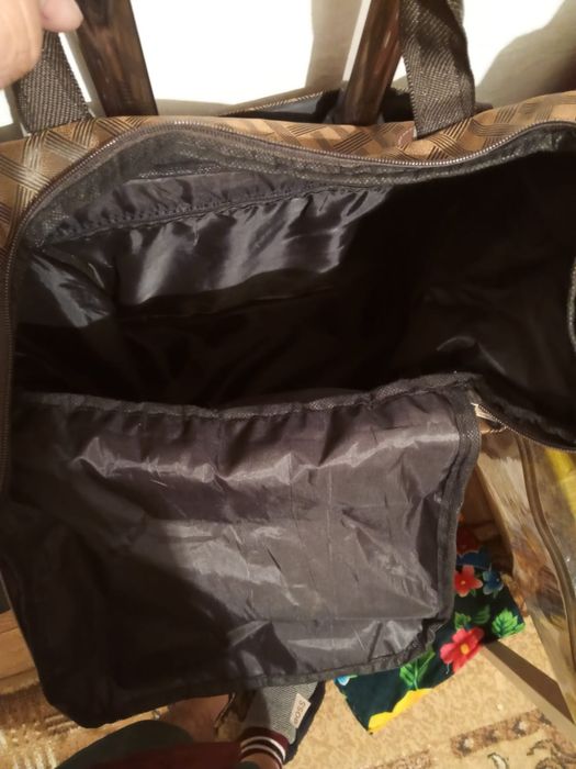 Продам сумку на колесах