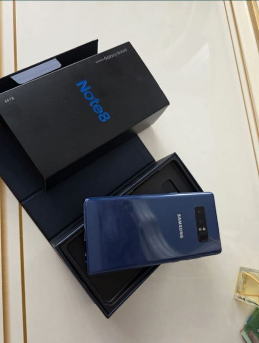 Продам Самсунг ноут 8