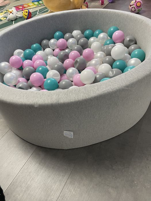 Басейн (мек) с 200 топки