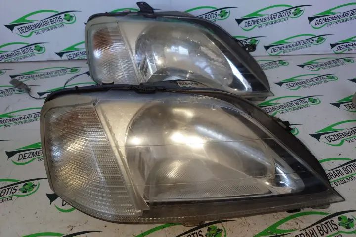 Far dreapta 8200211006 Dacia Logan 2004 1.4 MT (75 hp)