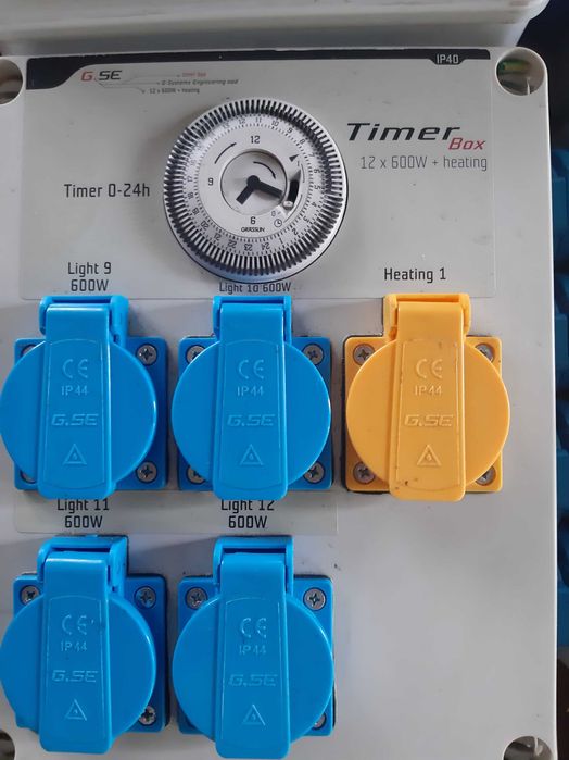 G.S.E. timer box 12x600w + heating