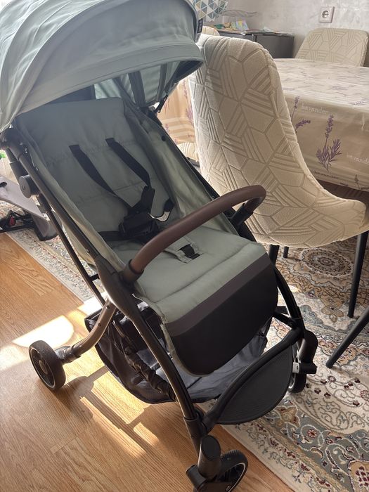 Каляска детская, все сезонная