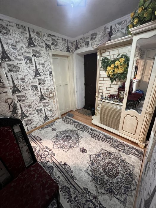 3хонали квартира срочна сотилади.