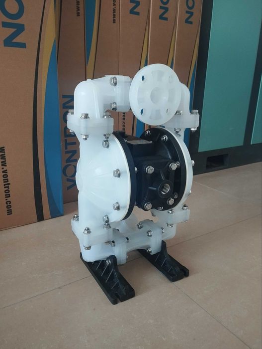 Химический насос из пластика